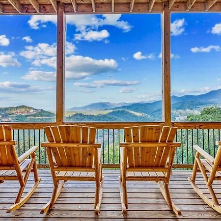 Mansion In The Sky Cabin Gatlinburg Exterior photo